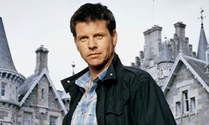 Lloyd Owen plays Paul Bowman MacDonald