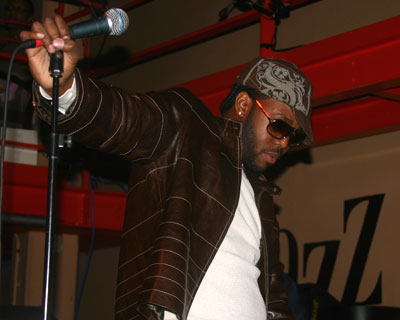 Dwele