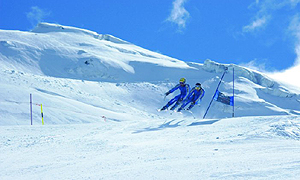 Simulcam image of skiing