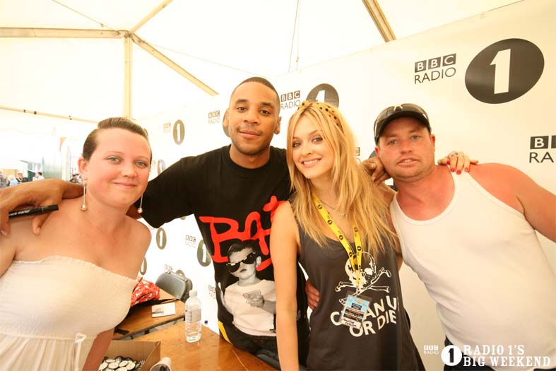 Signing sessions with Fearne and Reggie