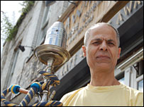 Hisham Baddar with shisha pipe