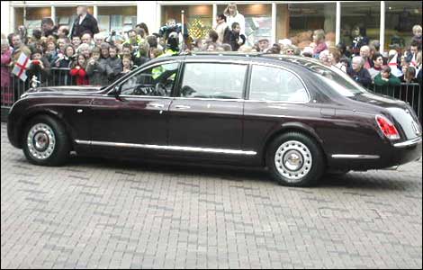 royal maundy service, wakefield, 2005