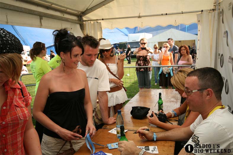 Signing sessions with Judge Jules