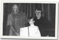 Gareth Davies, agorwr y ffair, Llio y cyflwynydd a Sydney Davies, llywydd Yr Ysgub