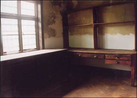 mounting room