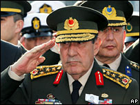 O general Yasar Buyukanit