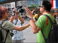 Quân đội đang áp đặt hạn chế đối với truyền thông