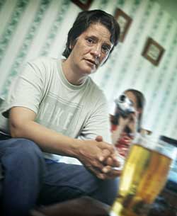 Diane is an alcoholic and mum to Nanzer. Using a camcorder Nanzer tells the story of what it is like to have a mum who drinks