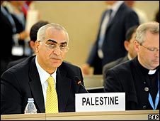 السفير الفلسطيني إبراهيم خريشه خلال الاجتماع