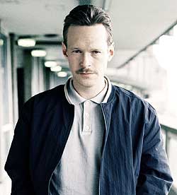 Steven Mackintosh plays Ray in England Expects
