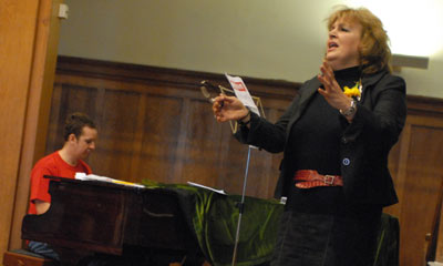 Gillian sings