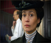 Leah Bracknell in Casualty 1907