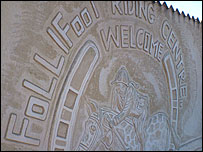 The welcome sign at Follifoot