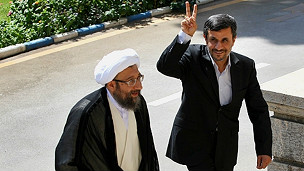 محمود احمدی نژاد و صادق لاریجانی