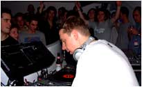Gilles rounds off another rockin' set