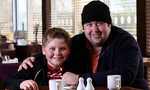 The Cup: Gordy (Henry Smith) and Fourbellies (Craig Cunningham). © Hartswood Films/Matt Squire 