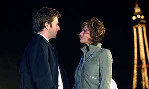 David Tennant as DI Peter Carlisle and Sarah Parish as Natalie Holden