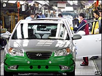 Dây chuyền sản xuất xe hơi tại nhà máy Hyundai của Hàn Quốc