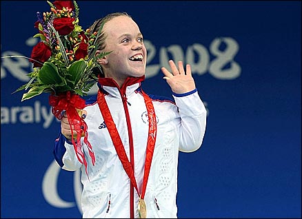 Eleanor Simmonds with gold medal
