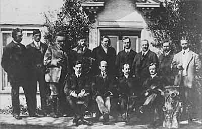 One of the most famous line-ups in early aviation: the picture was taken outside the Mussell Manor at Leysdown, Isle of Sheppey, England in early 1909, when the Wright brothers visited Shorts' works.