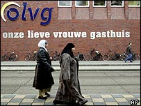 Hollanda'daki başörtülü kadınlar
