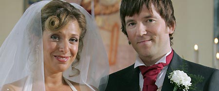 Tracy-Ann Oberman as Amy and Dean Lennox Kelly as Dex