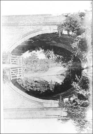 Hawford Bridge over the Droitwich canal