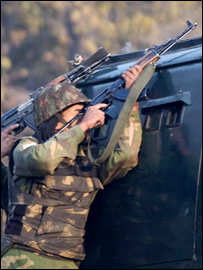 ہندوستانی فوج کے جوان (فائل فوٹو)