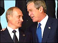 Putin (esquerda) e Bush