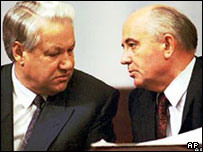 Hai ông Boris Yeltsin và Michail Gorbachov 