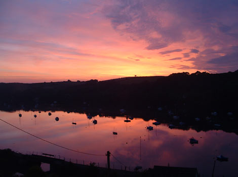 Sunrise over Golant
