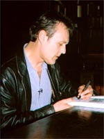 Anthony Stewart Head - Click for more pictures