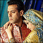 Salman Khan and Sneha Ullal in Lucky