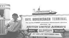 Bill Jones yn 1962 Bill Jones yn y Rhyl yn 1962