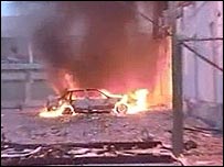 Carro queimado durante protesto