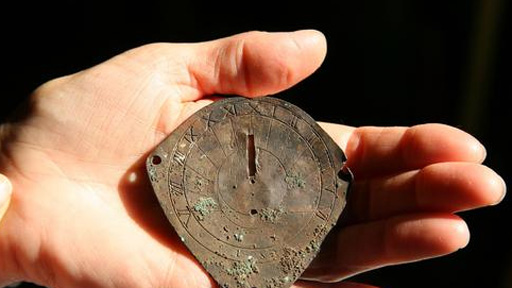 Paula Sunshine talks about a sundial found buried in a Tudor house in Suffolk Paula Sunshine talks about a sundial found buried in a Tudor house in Suffolk