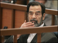 Saddam Hüseyin mahkemede