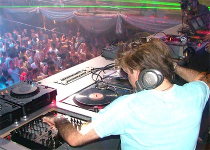The Essential Mix live from Amnesia - 8th August 2004