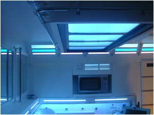 Tony's kitchen - antique 21st century microwave in the background
