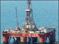 Doğu Çin Denizi'nde doğalgaz sondaj çalışmaları