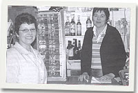 Wrth gownter y siop
