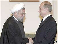 İran'ın nükleer konulardaki müzakerecisi Hasan Ruhani ve Rusya Federasyonu Başkanı Vladimir Putin