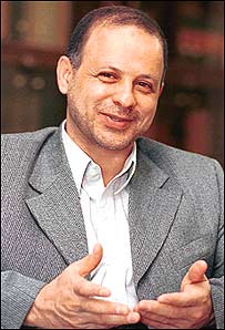 اکبر گنجی
