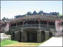 Chùa Cầu