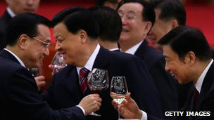 Các quan chức cao cấp Trung Quốc chúc tụng rượu