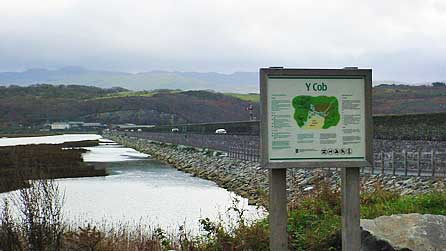Y Cob, Porthamdog