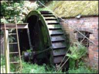 Water wheel © Churchill Forge Museum