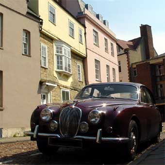 An Inspector Morse-style Jaguar in Oxford