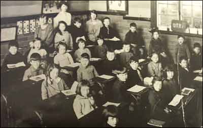 1900s classroom
