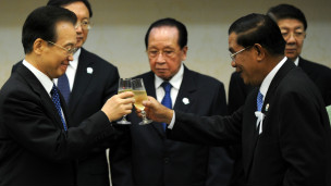 Hun Sen đóp Ôn Gia Bảo